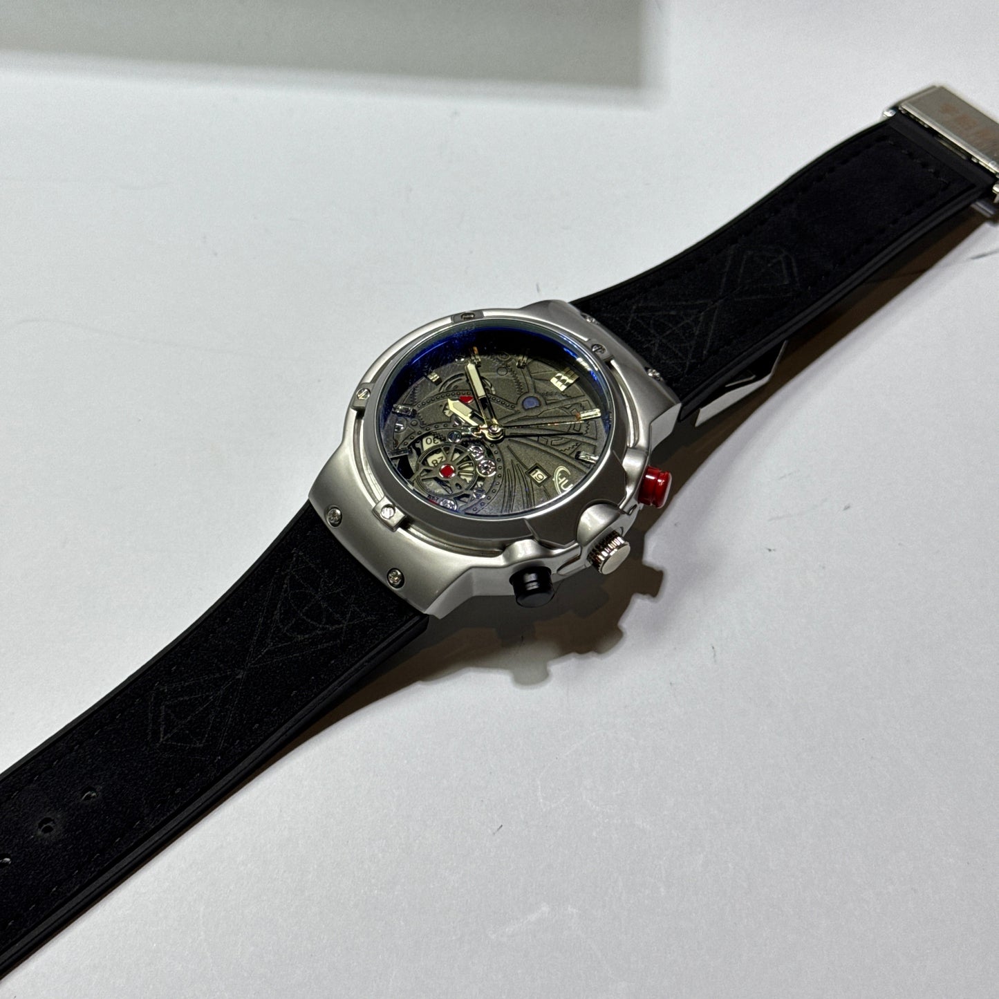 Hub Gevene Master Lock Leather Strap watch (Black color) with Premium box